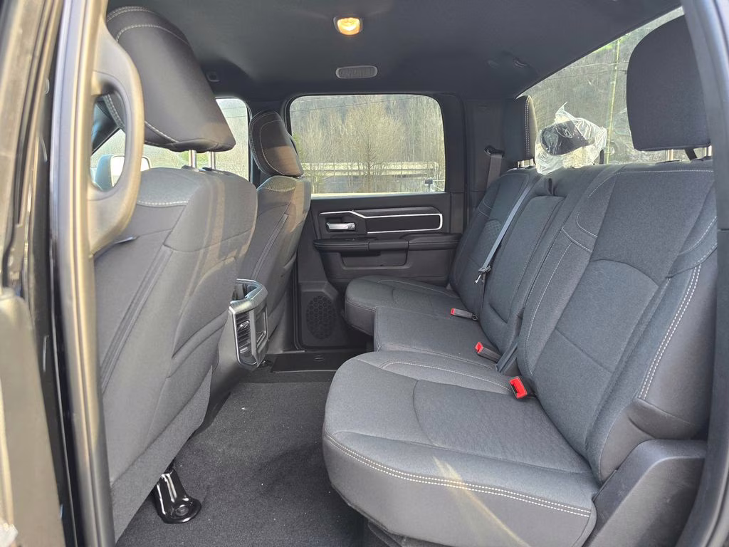 2026 Diamond Black Crystal Pearlcoat Ram 2500 Big Horn 4X4 Truck