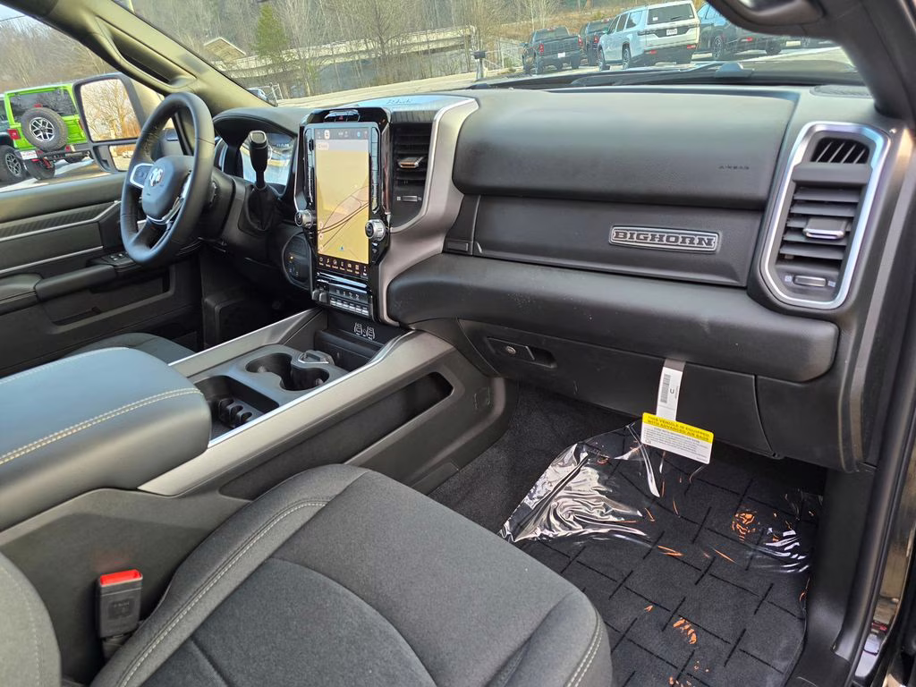 2026 Diamond Black Crystal Pearlcoat Ram 2500 Big Horn 4X4 Truck