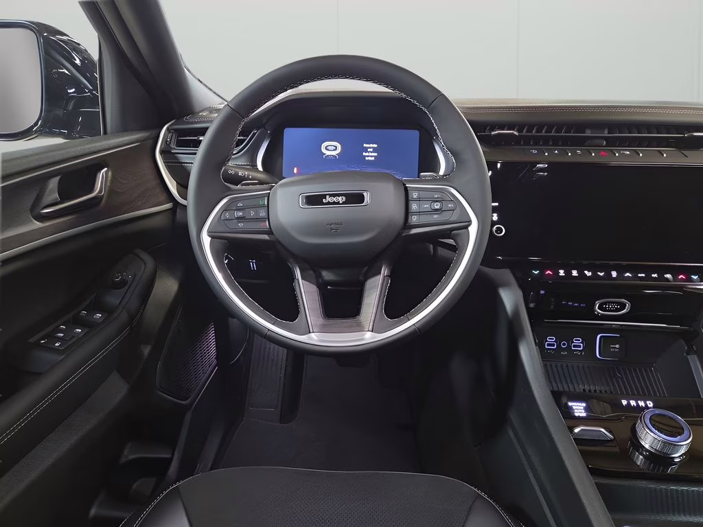 2026 Baltic Gray Metallic Clearcoat Jeep Grand Cherokee Laredo 4X4 SUV