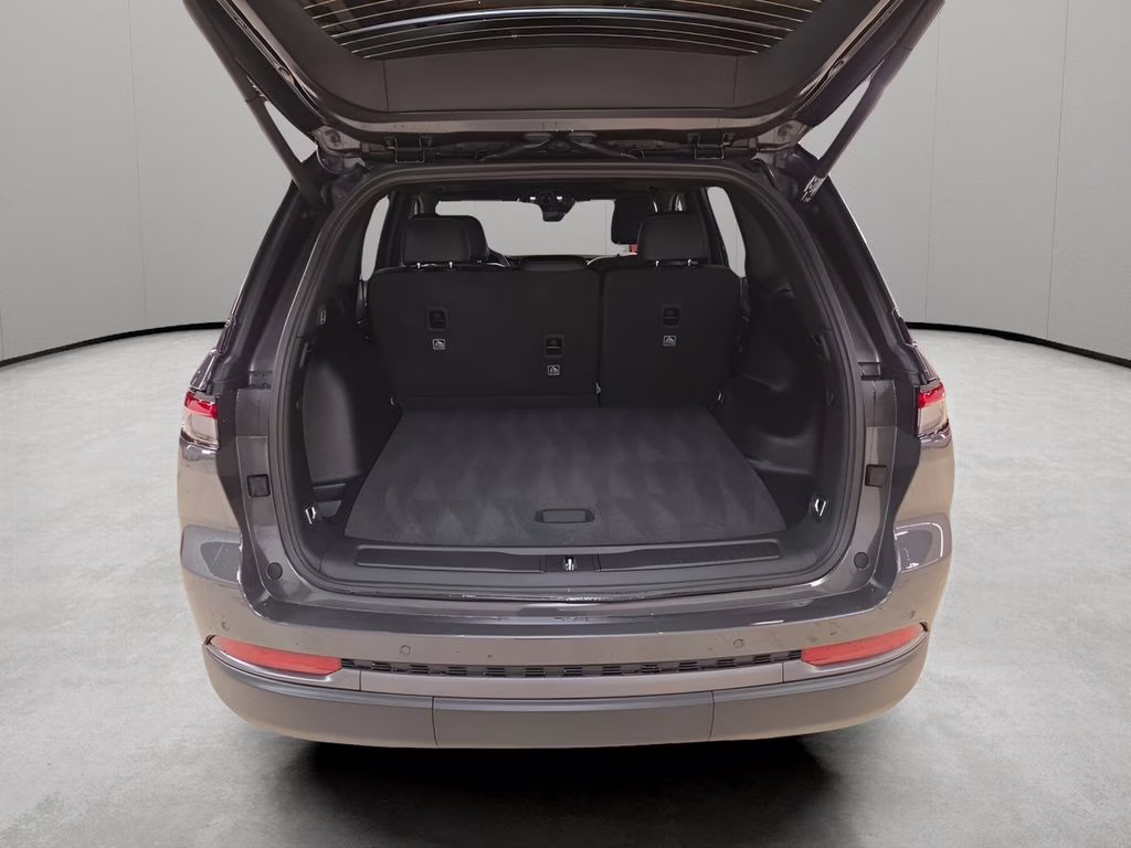 2026 Baltic Gray Metallic Clearcoat Jeep Grand Cherokee Laredo 4X4 SUV