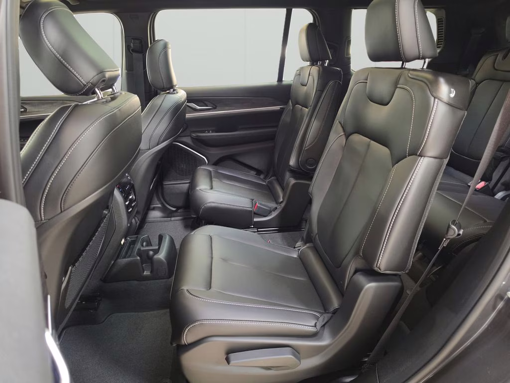 2026 Baltic Gray Metallic Clearcoat Jeep Grand Cherokee L Limited 4X4 SUV