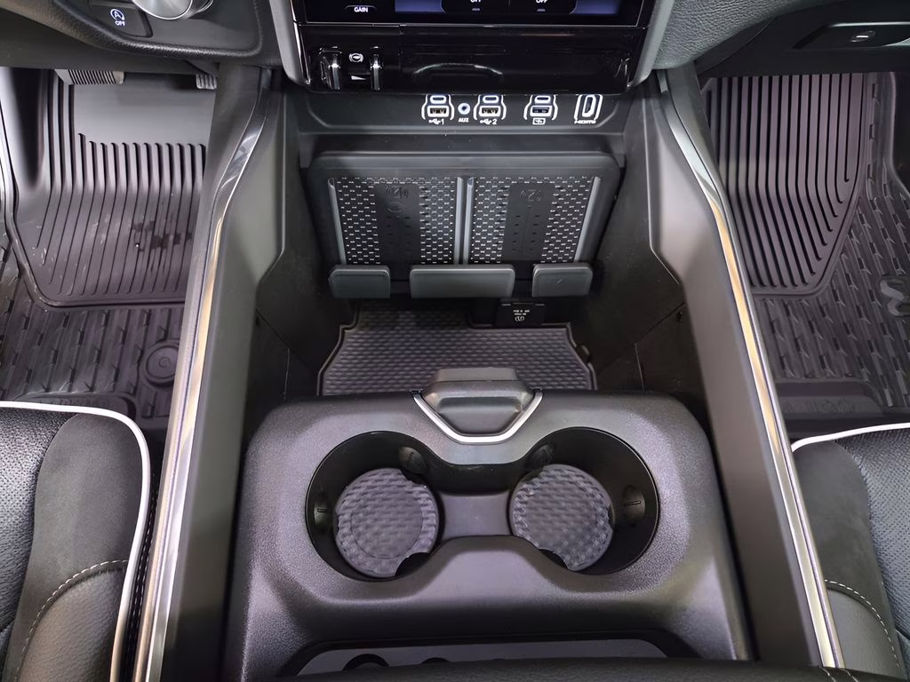 2026 Diamond Black Crystal Pearlcoat Ram 1500 Laramie 4X4 Truck