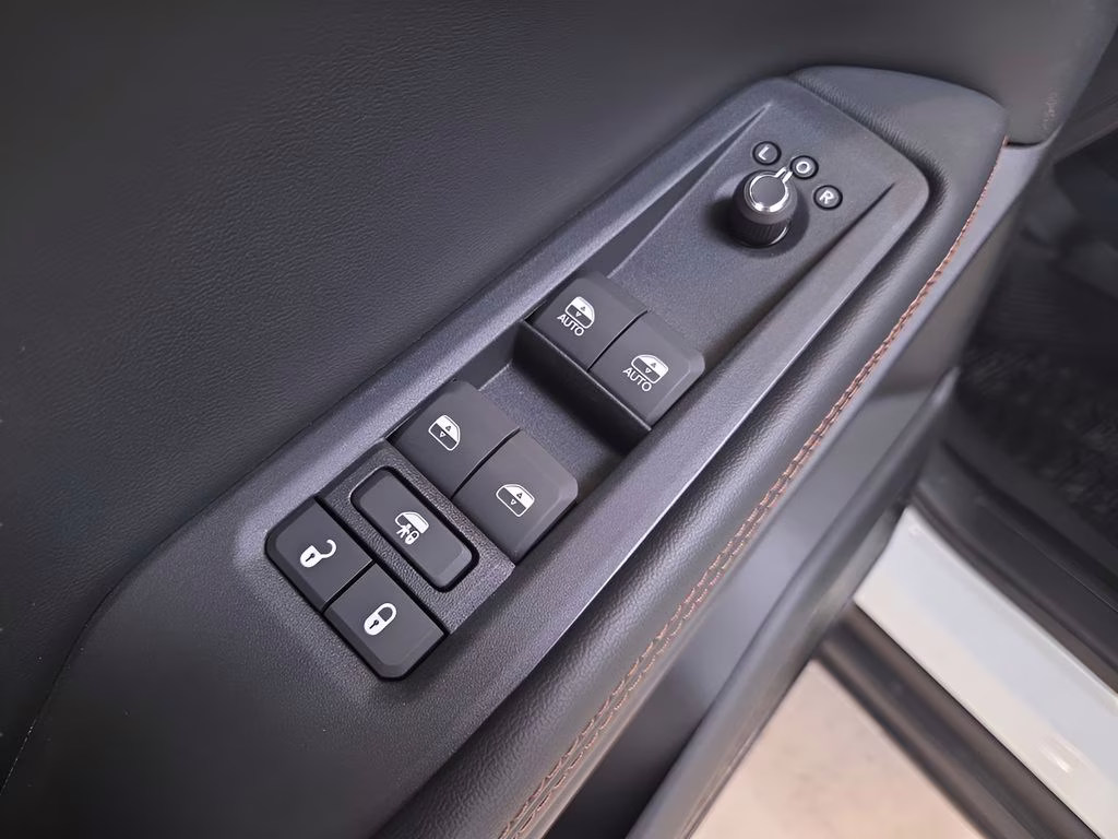 2026 Bright White Clearcoat Jeep Cherokee Limited 4X4 SUV