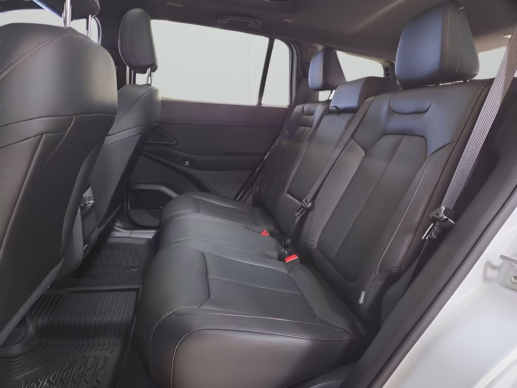 2026 Bright White Clearcoat Jeep Cherokee Limited 4X4 SUV