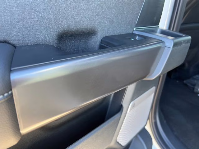 2026 Avalanche Ford F-150 Lariat 4X4 Truck