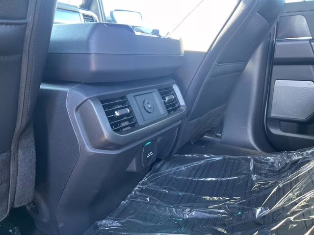 2026 Avalanche Ford F-150 Lariat 4X4 Truck