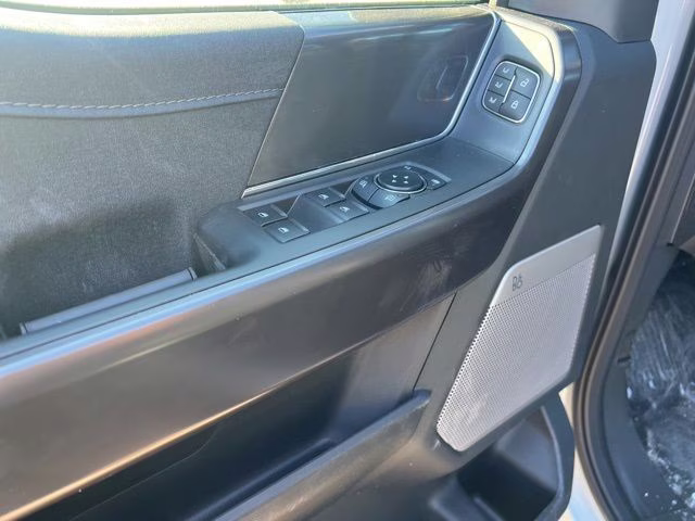 2026 Avalanche Ford F-150 Lariat 4X4 Truck