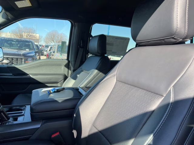 2026 Avalanche Ford F-150 Lariat 4X4 Truck