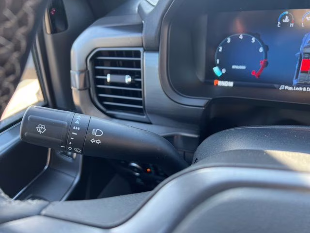 2026 Avalanche Ford F-150 Lariat 4X4 Truck