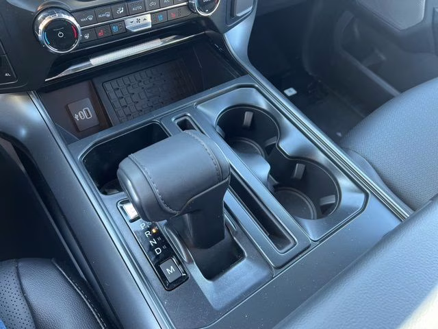 2026 Avalanche Ford F-150 Lariat 4X4 Truck