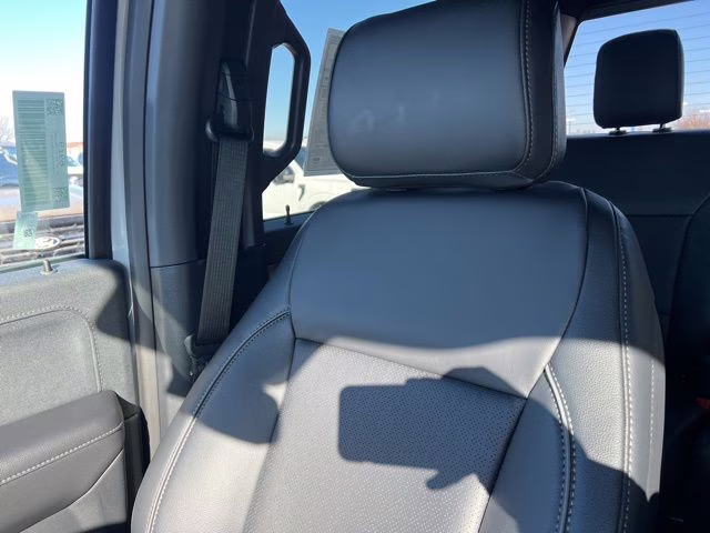 2026 Avalanche Ford F-150 Lariat 4X4 Truck