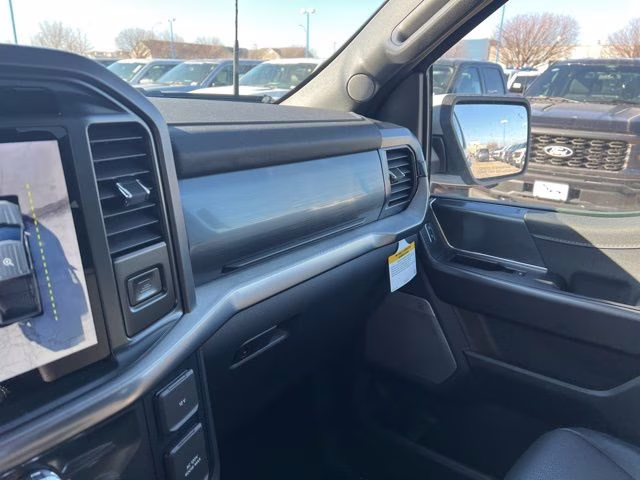 2026 Avalanche Ford F-150 Lariat 4X4 Truck