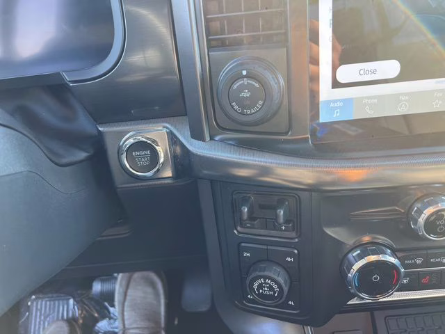 2026 Avalanche Ford F-150 Lariat 4X4 Truck