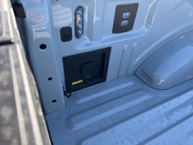 2026 Avalanche Ford F-150 Lariat 4X4 Truck