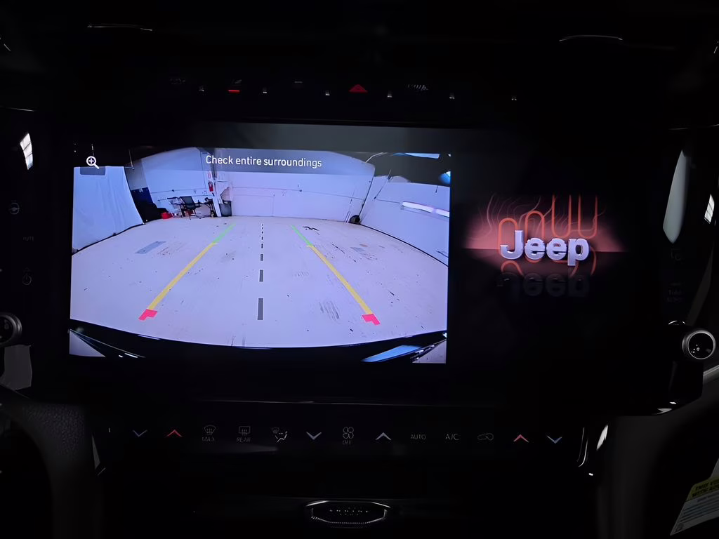 2026 Diamond Black Crystal Pearlcoat Jeep Grand Cherokee Limited 4X4 SUV