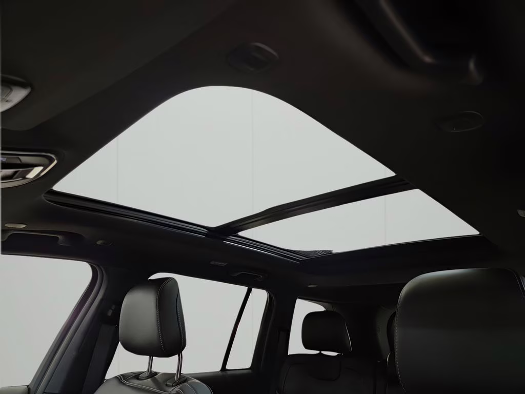 2026 Diamond Black Crystal Pearlcoat Jeep Grand Cherokee Limited 4X4 SUV