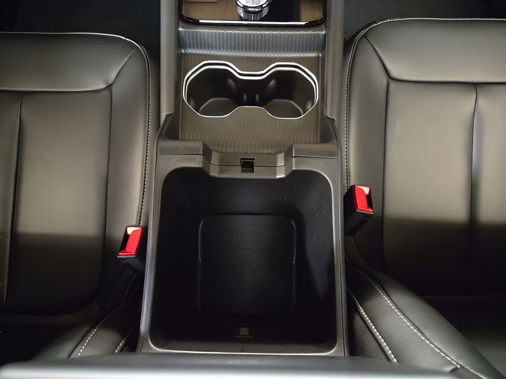 2026 Diamond Black Crystal Pearlcoat Jeep Grand Cherokee Limited 4X4 SUV