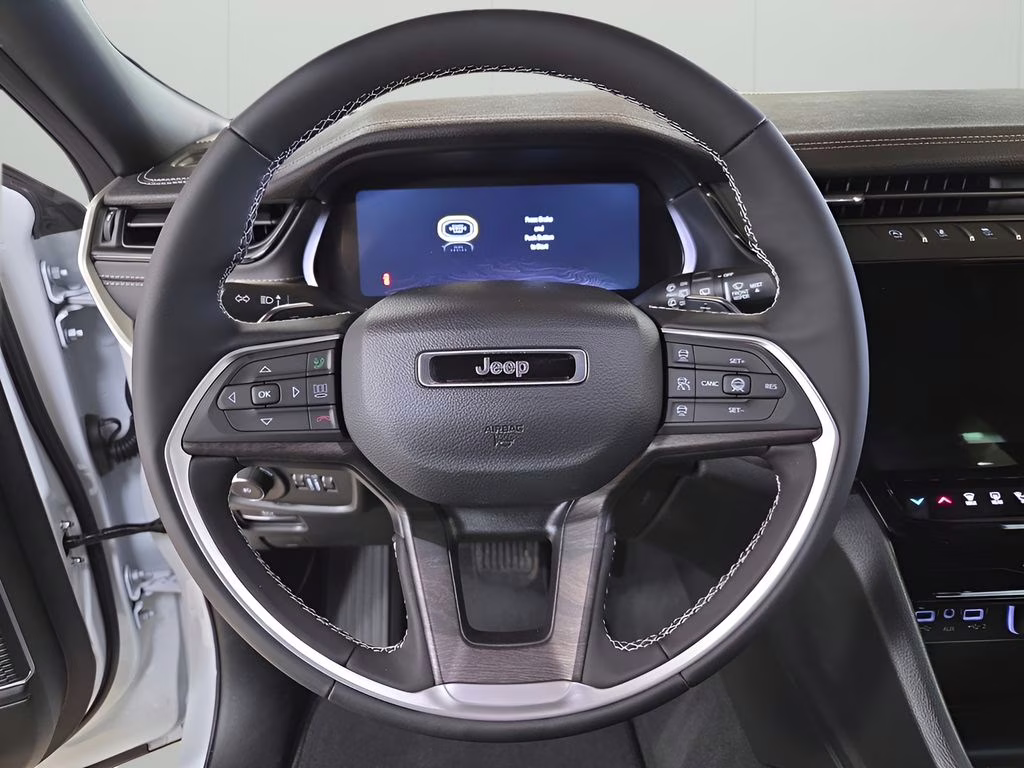 2026 Bright White Clearcoat Jeep Grand Cherokee L Limited 4X4 SUV