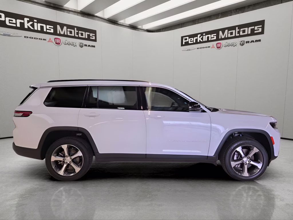 2026 Bright White Clearcoat Jeep Grand Cherokee L Limited 4X4 SUV