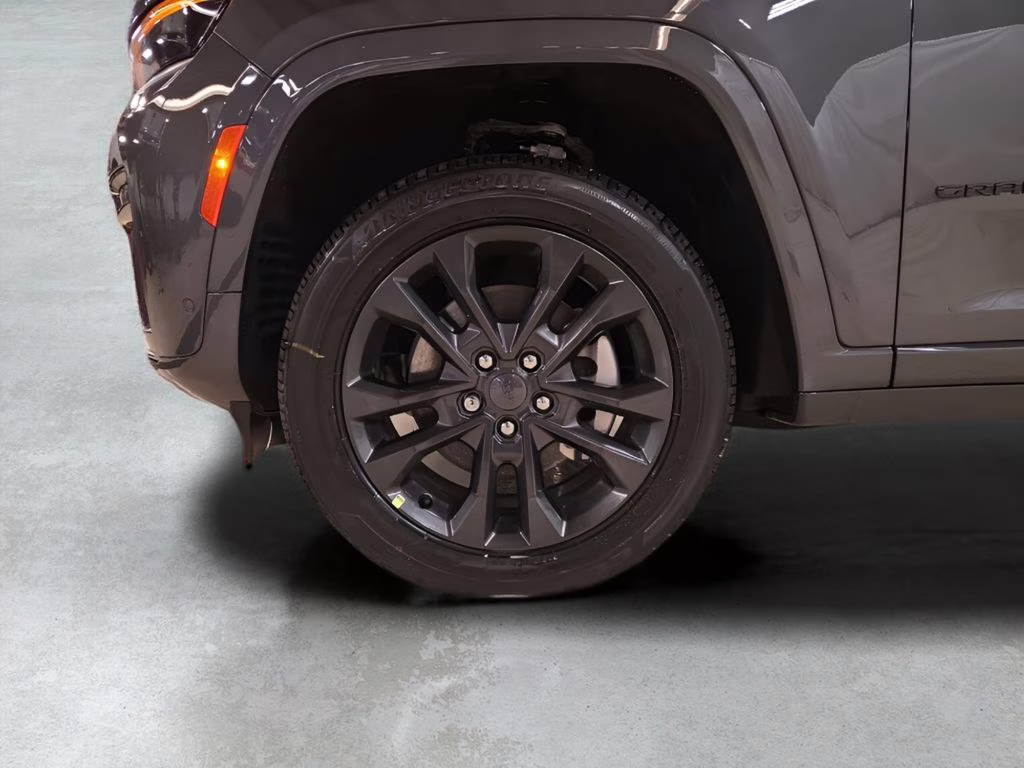 2026 Baltic Gray Metallic Clearcoat Jeep Grand Cherokee L Limited 4X4 SUV