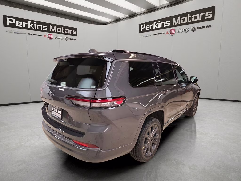 2026 Baltic Gray Metallic Clearcoat Jeep Grand Cherokee L Limited 4X4 SUV