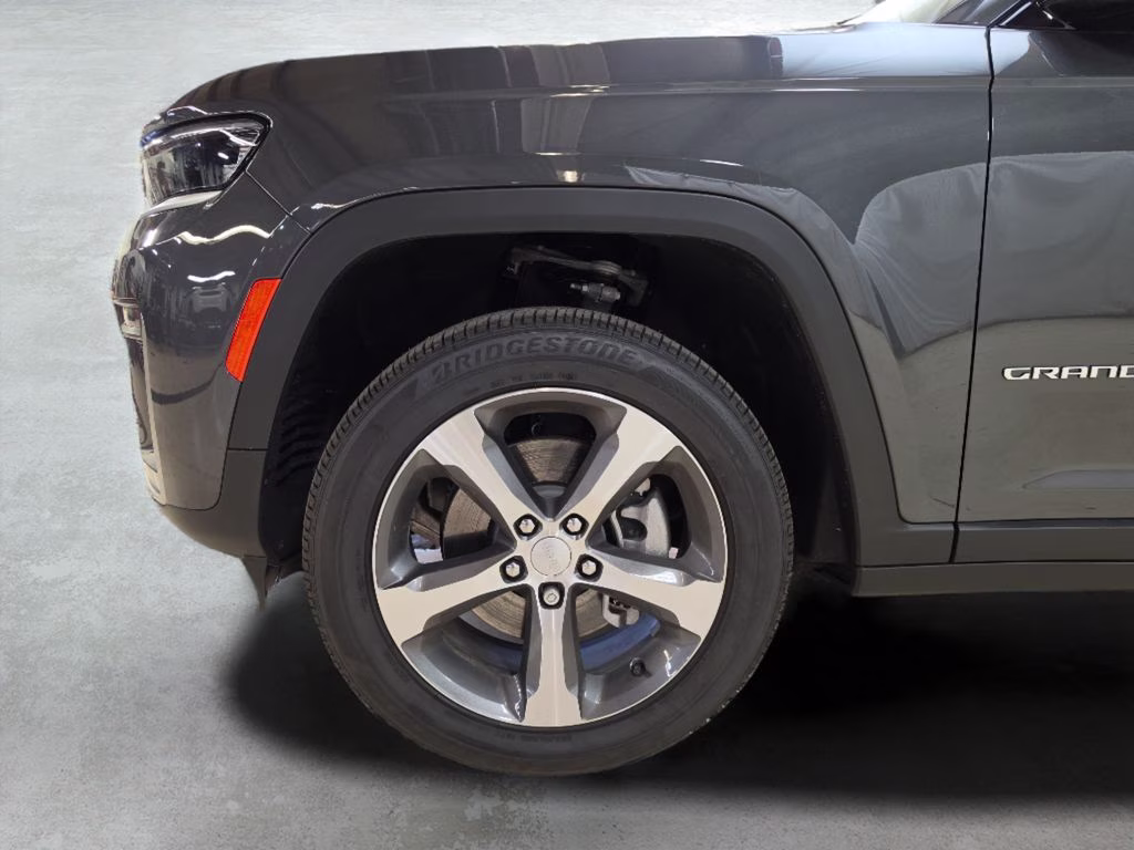 2026 Baltic Gray Metallic Clearcoat Jeep Grand Cherokee L Limited 4X4 SUV