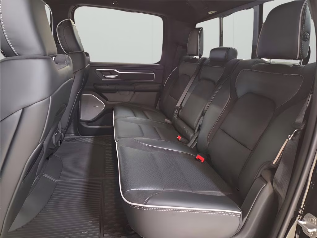 2026 Diamond Black Crystal Pearlcoat Ram 1500 Laramie 4X4 Truck