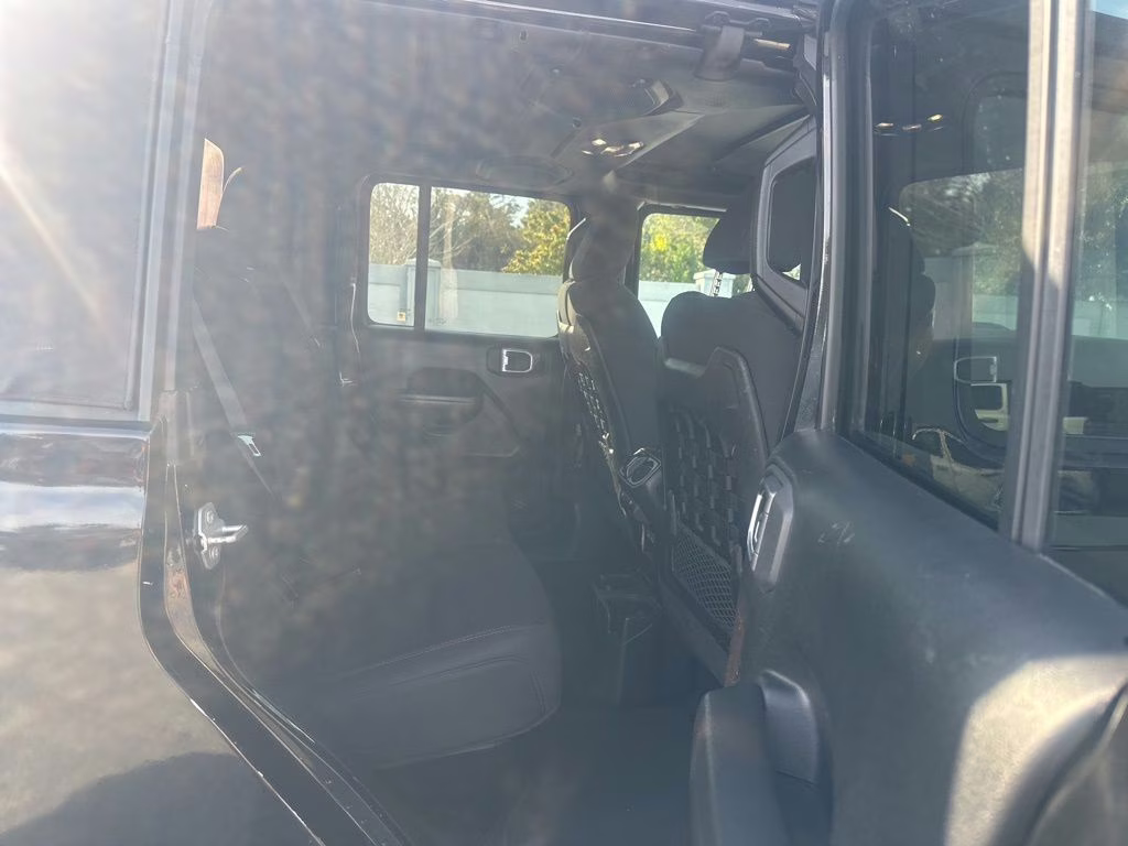 2022 Black Clearcoat Jeep Gladiator Rubicon 4X4 Truck