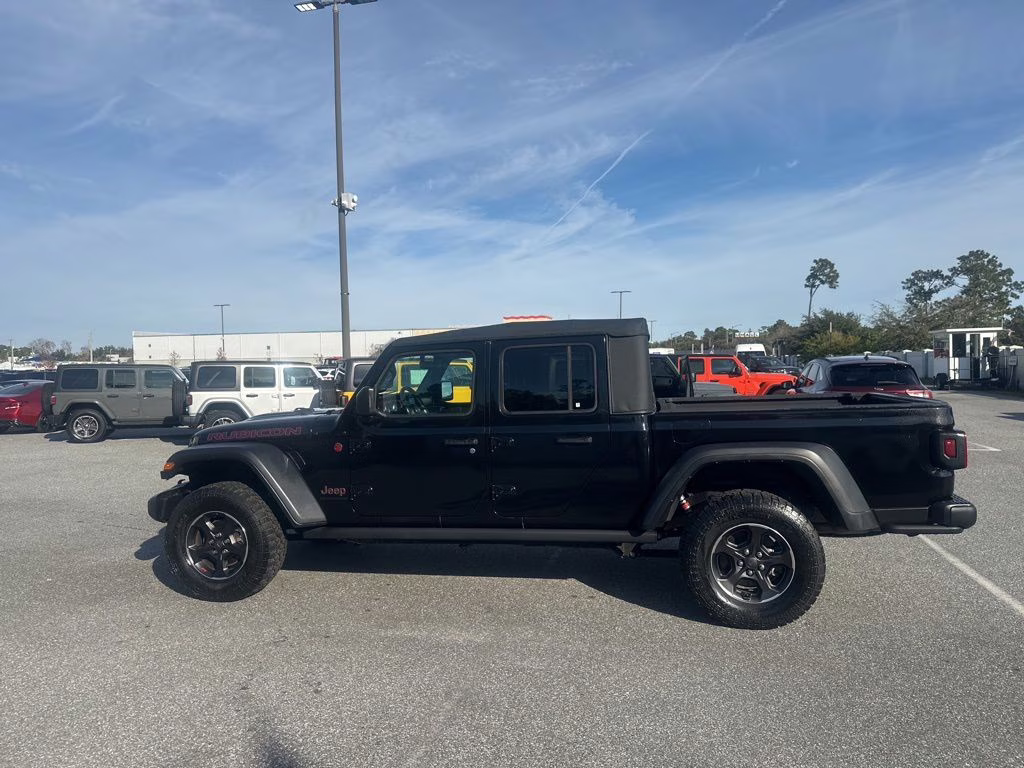 2022 Black Clearcoat Jeep Gladiator Rubicon 4X4 Truck