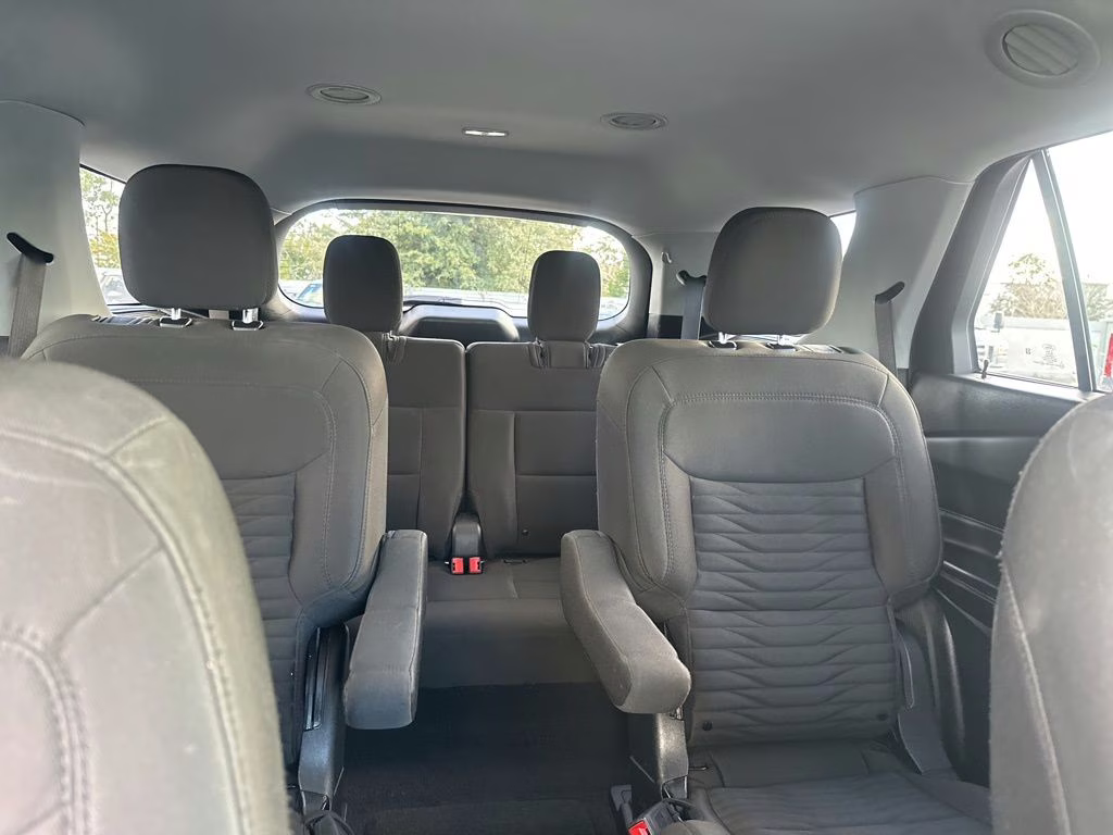 2021 Black Ford Explorer XLT 4X4 SUV