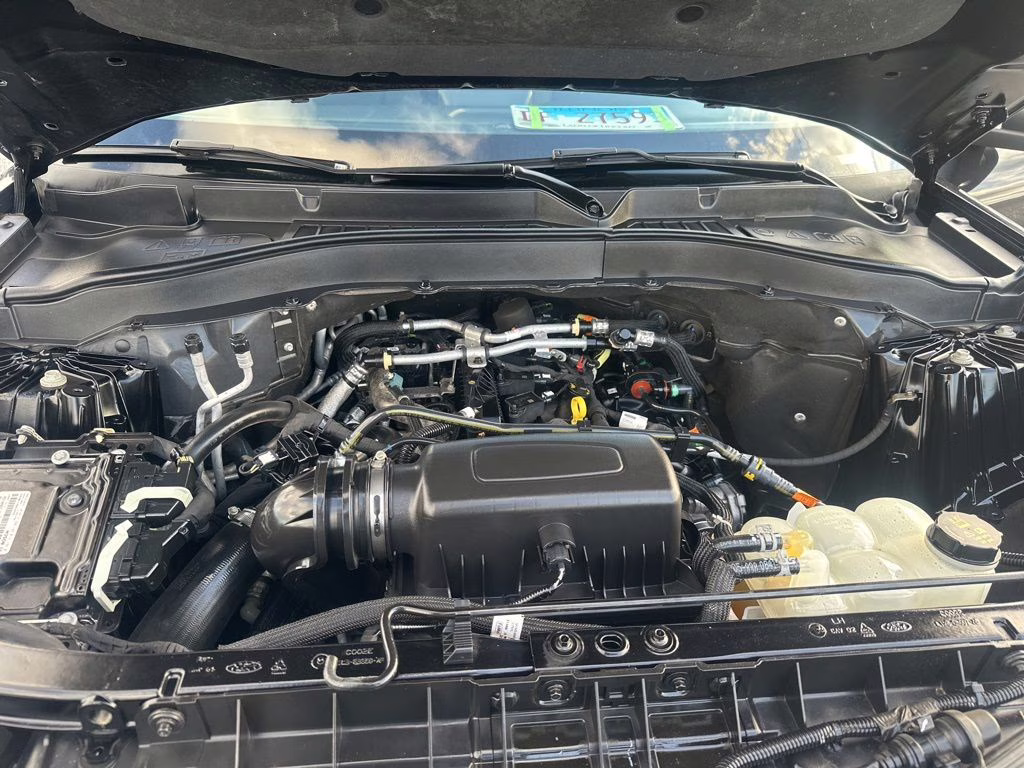 2021 Black Ford Explorer XLT 4X4 SUV
