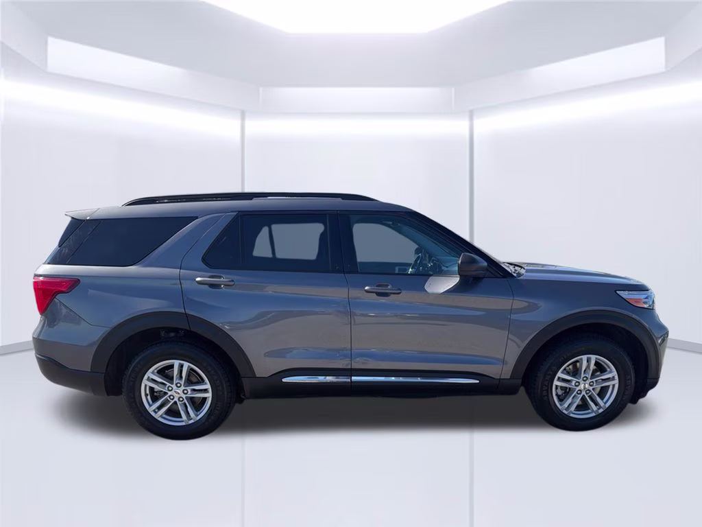 2021 Carbonized Gray Metallic Ford Explorer XLT 4X4 SUV