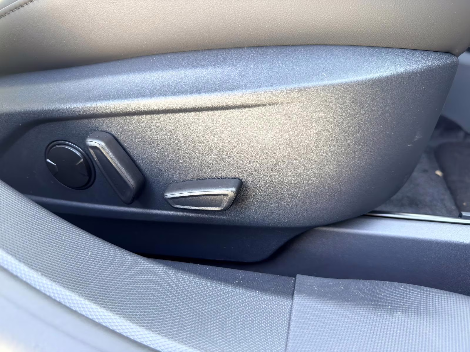 2025 Glacier Gray Metallic Tri-Coat Ford Mustang Mach-E Premium AWD SUV