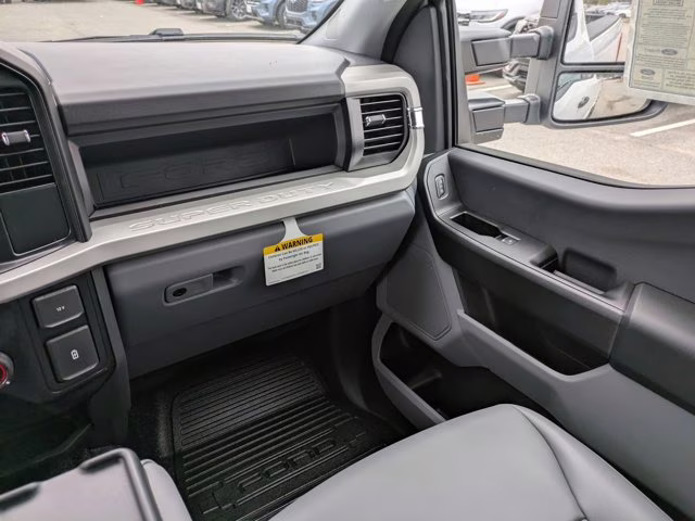 2026 Oxford White Ford Super Duty F-250 SRW XL 4X4 Truck