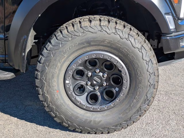 2025 Black Metallic Ford F-150 Raptor 4X4 Truck