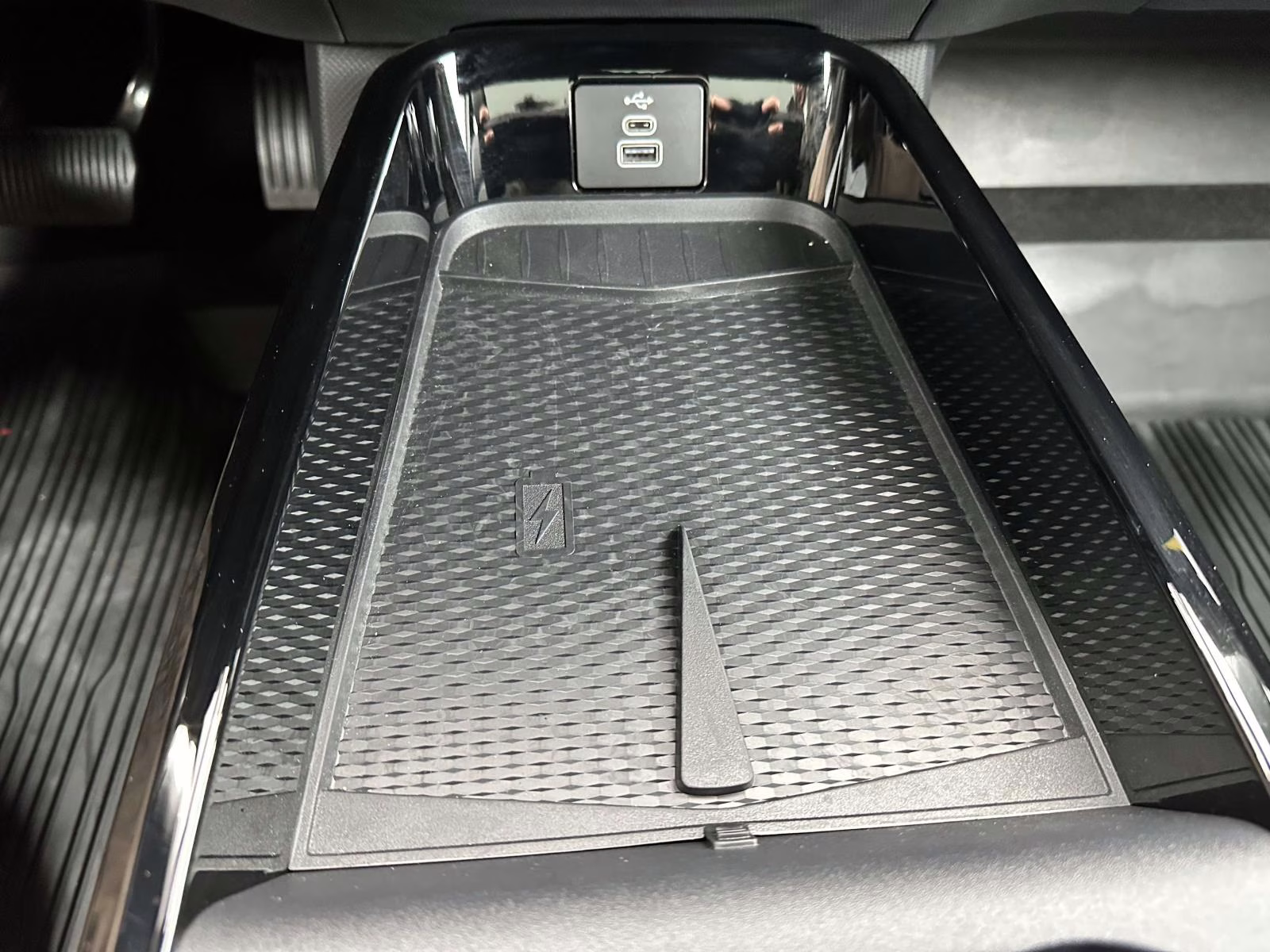 2025 Star White Metallic Tri-Coat Ford Mustang Mach-E GT AWD AWD SUV