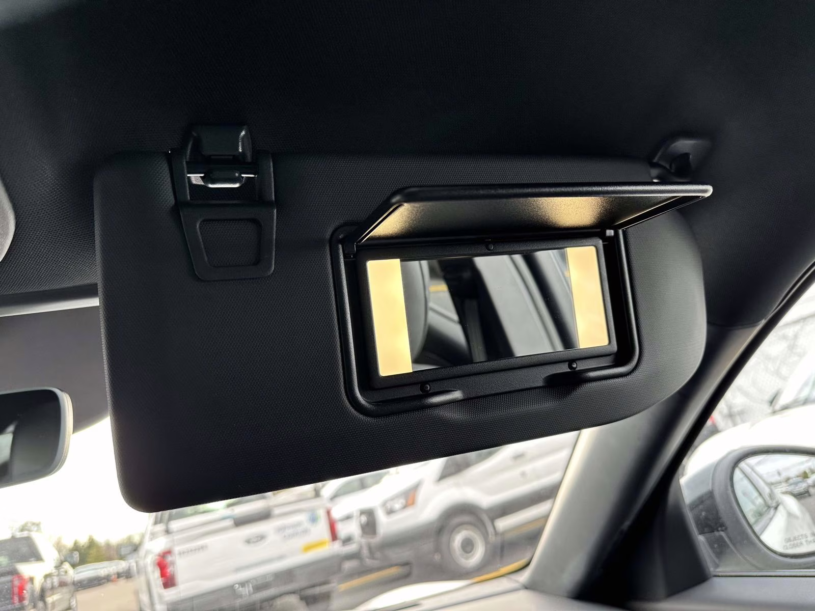 2025 Star White Metallic Tri-Coat Ford Mustang Mach-E GT AWD AWD SUV