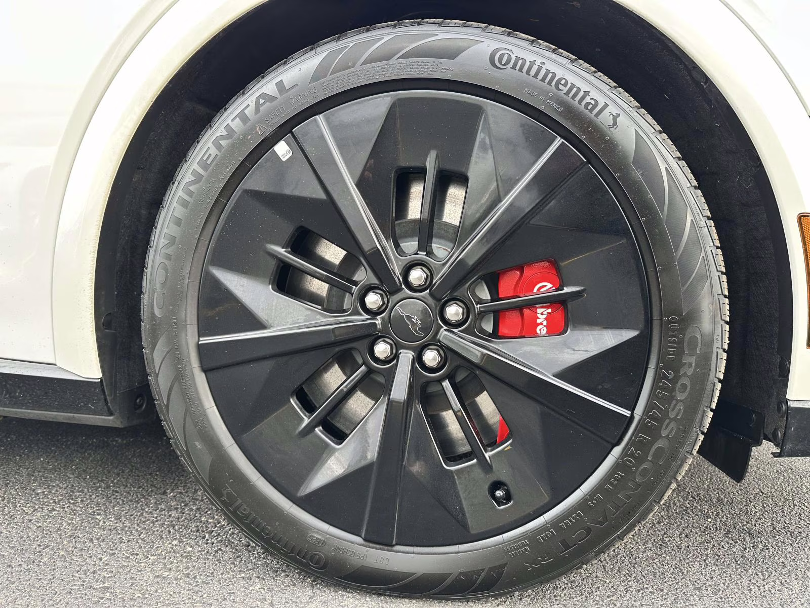 2025 Star White Metallic Tri-Coat Ford Mustang Mach-E GT AWD AWD SUV