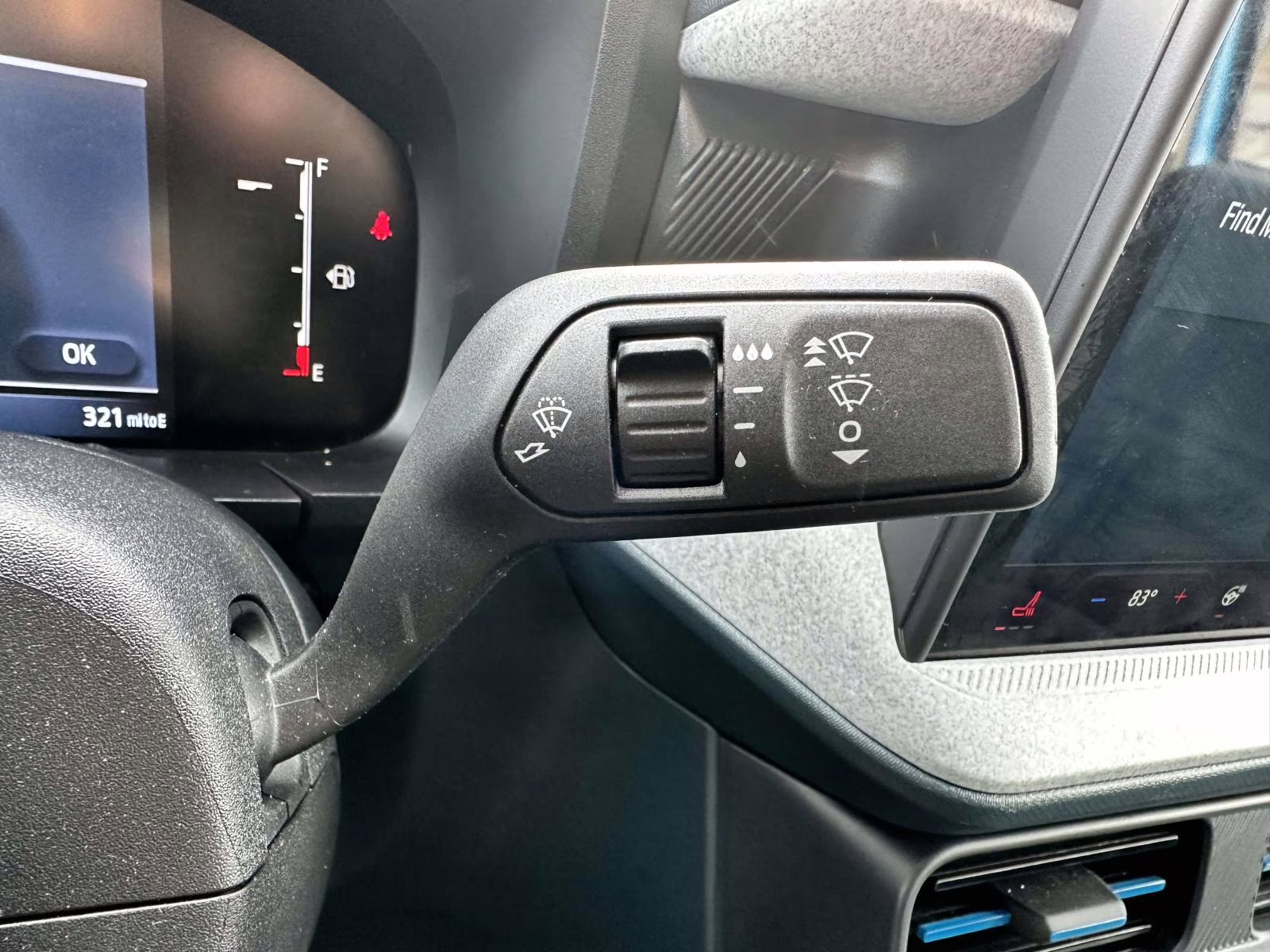 2025 Velocity Blue Ford Maverick XLT AWD SuperCrew AWD Truck