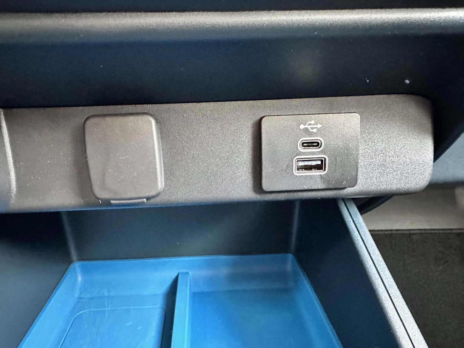 2025 Velocity Blue Ford Maverick XLT AWD SuperCrew AWD Truck