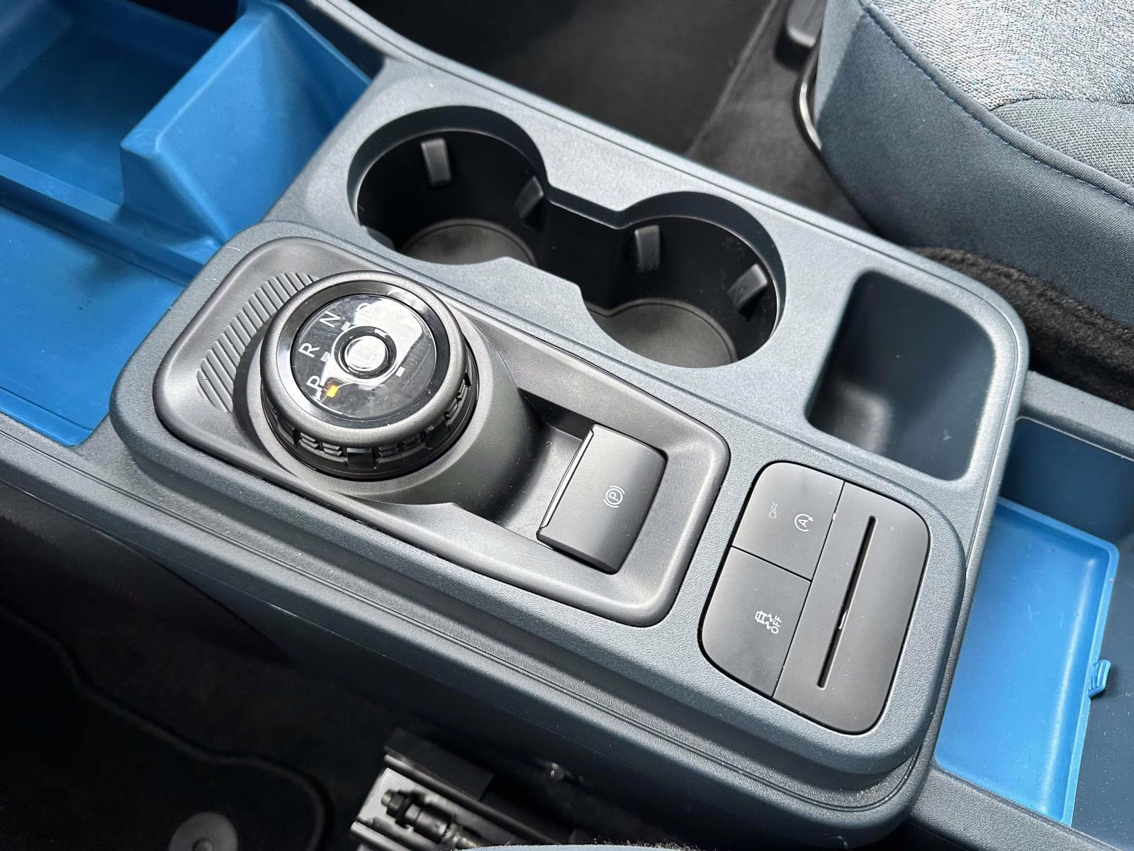 2025 Velocity Blue Ford Maverick XLT AWD SuperCrew AWD Truck