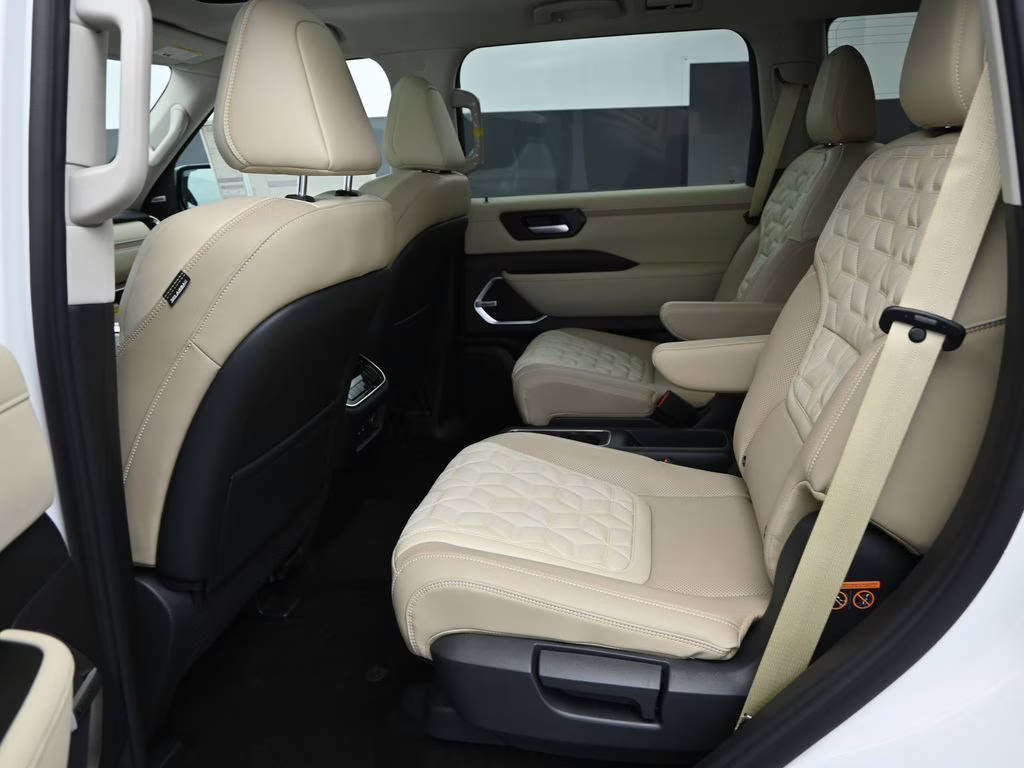 2026 Aspen White Tricoat Nissan Armada Platinum RWD SUV