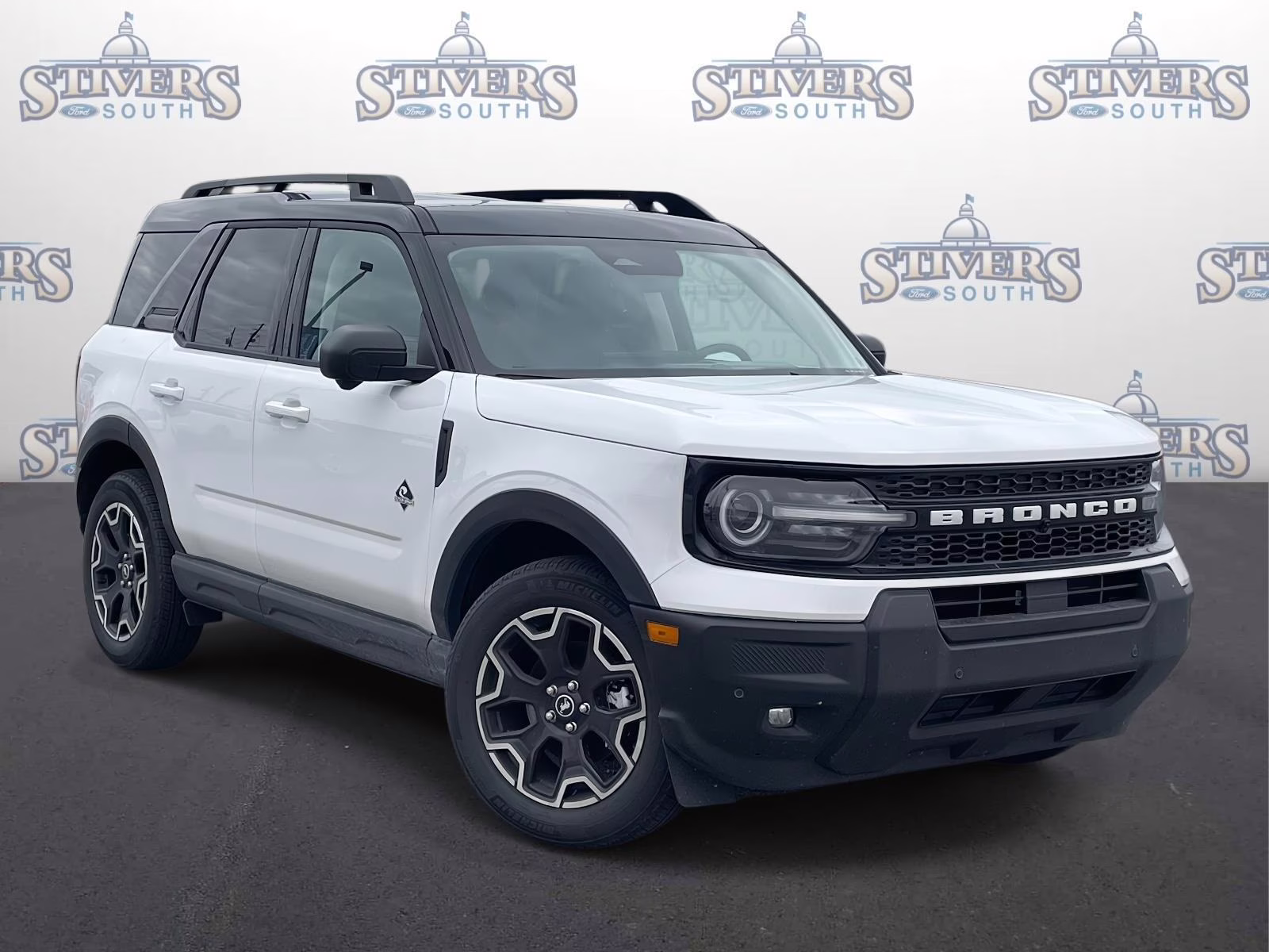 2025 Oxford White Ford Bronco Sport Outer Banks 4X4 SUV