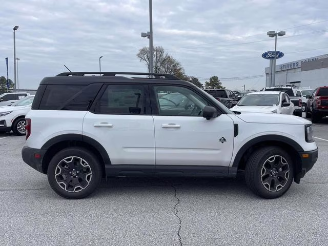 2025 Oxford White Ford Bronco Sport Outer Banks 4X4 SUV