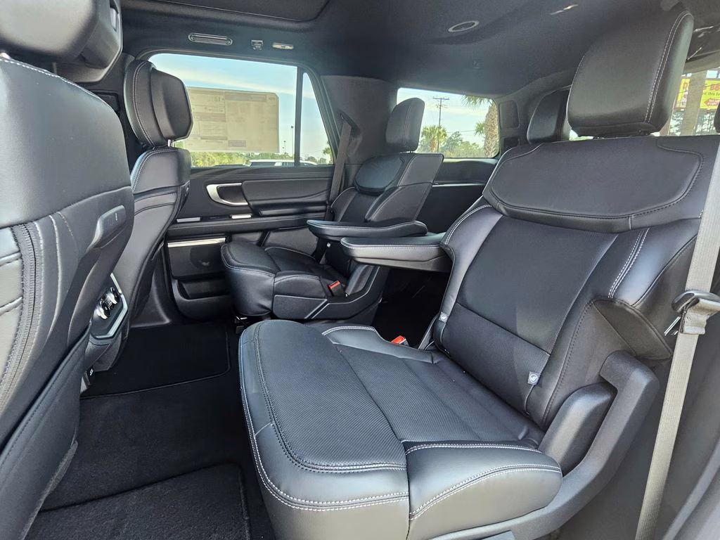 2026 Agate Black Metallic Ford Expedition Platinum 4X4 SUV