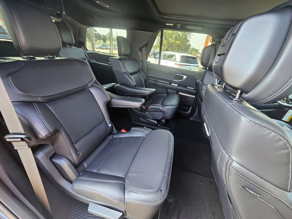 2026 Agate Black Metallic Ford Expedition Platinum 4X4 SUV