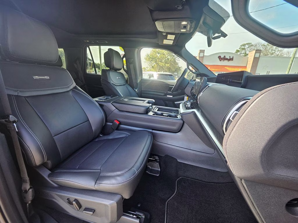 2026 Agate Black Metallic Ford Expedition Platinum 4X4 SUV