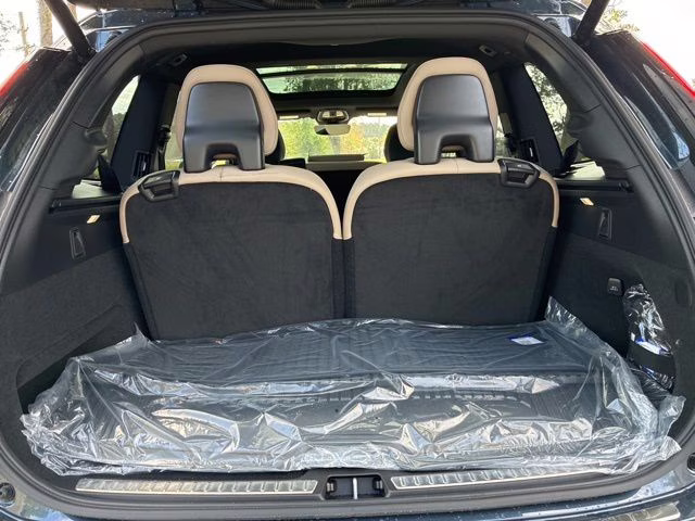 2026 Denim Blue Volvo XC90 Plug-In Hybrid T8 Plus 7-Seater AWD SUV