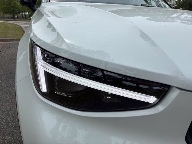 2026 Crystal White Volvo XC40 B5 Ultra AWD SUV