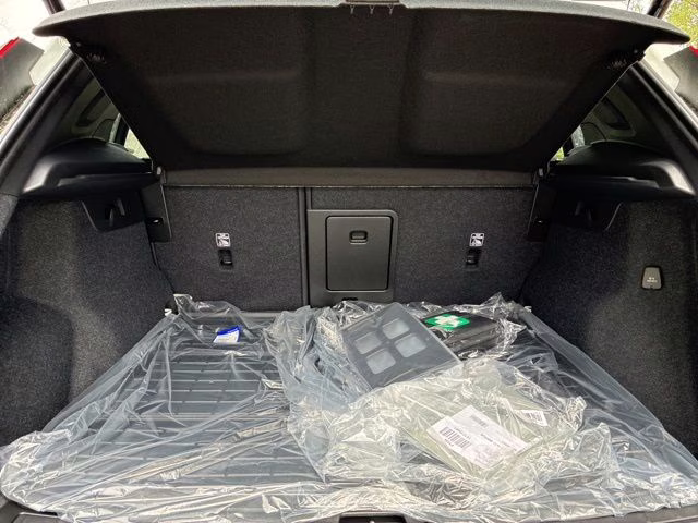 2026 Crystal White Volvo XC40 B5 Ultra AWD SUV